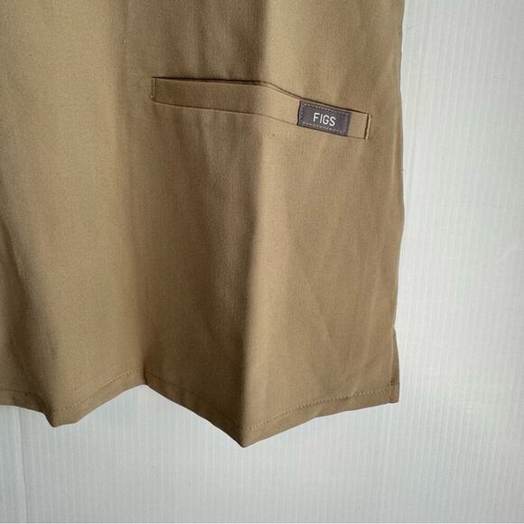 🆕 Figs Casma three-pocket top color: sandstone beige size xs NWT - Picture 2 of 7